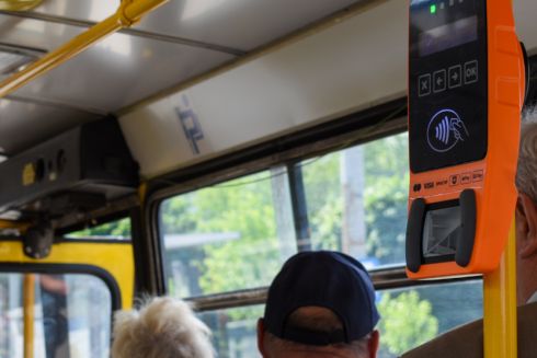 Это был эксперимент: в Дептрансе КГГА объяснили, почему единственная маршрутка с валидатором проработала менее двух месяцев