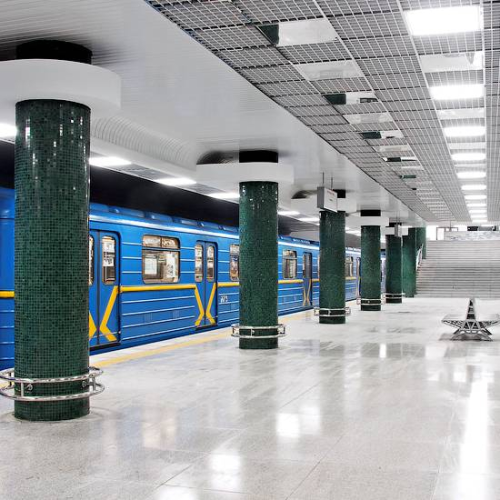 Протікання у метро Києва на станціях Голосіївська та Вирлиця | Журнал ...