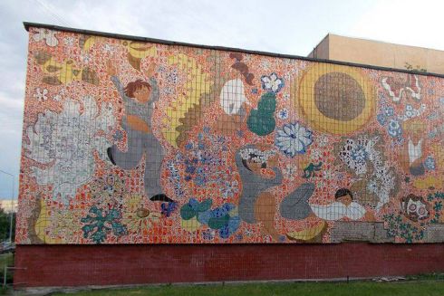 На Березняках мозаику 60-х годов заложили утеплителем