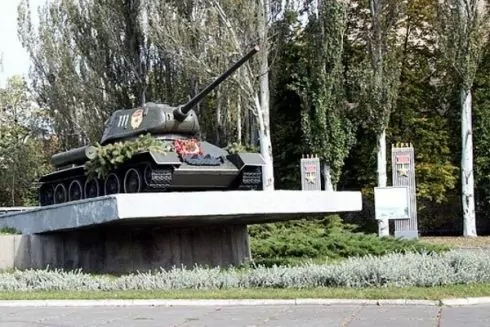 Танки та барельєфи: Київрада ухвала перелік із 53 пам'ятників і знаків, які підлягають декомунізації