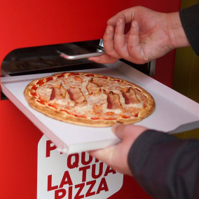 В Риме появился первый автомат, который готовит и продает пиццу
