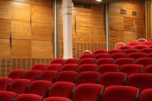 У Києві відкриється перший кінотеатр для людей з інвалідністю