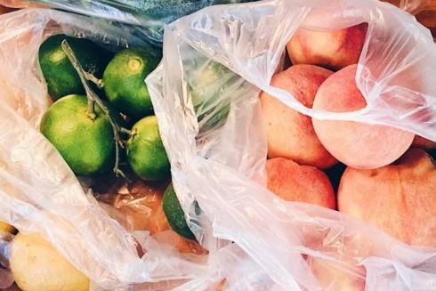 С 1 февраля минимальная стоимость пластиковых пакетов в магазинах составляет 2 грн