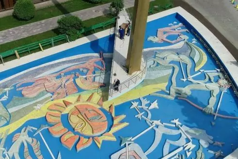 Возле отеля &laquo;Салют&raquo; открыли отреставрированный фонтан