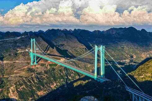 Китай відкрив найвищий у світі міст