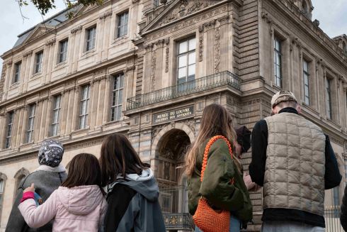 Поліція затримала двох підозрюваних у пограбуванні Лувру