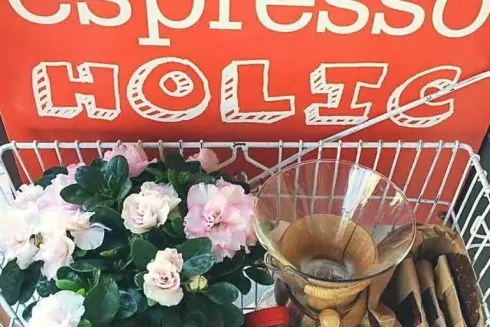 EspressoHolic на Сагайдачного закрывают. Но его хозяева откроют бар