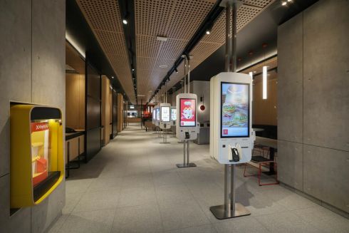 McDonald's возобновил работу на Крещатике