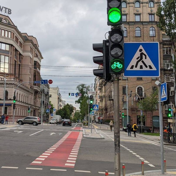 В Киеве установят велосипедные светофоры более чем на 40 улицах
