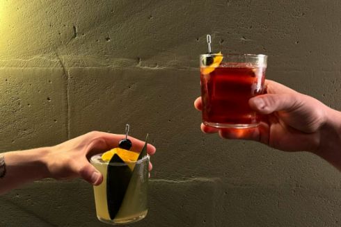 На Лівобережній відкрили кафе-бар ESSEЇСТИ зі сніданками протягом дня і коктейлями