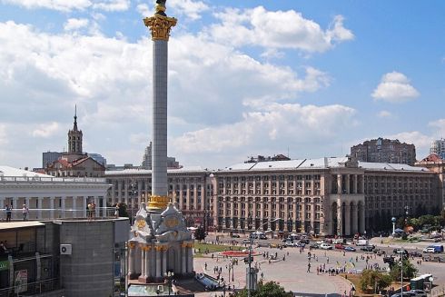 Майдан Незалежності очистять від реклами