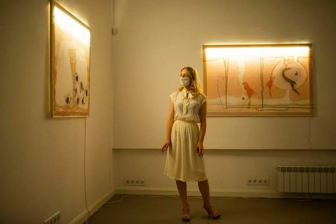 &laquo;Нейлонова&raquo; виставка Nude: у Харківській Муніципальній галереї вимкнули світло
