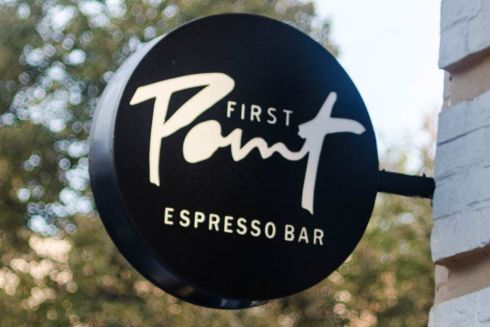First Point: новая кофейня и пространство для путешественников на Подоле