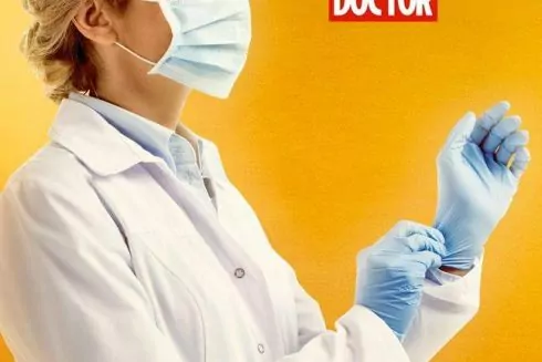 Украинские креативщики выпустили постеры в честь медиков, продавцов и курьеров