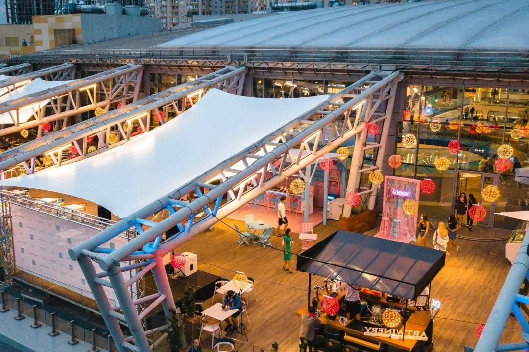 Фудхол &laquo;Бухта food station&raquo; відкриває сезон на терасі River Mall: нові резиденти