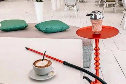 На левом берегу открыли бар на воде Gusto&uacute;