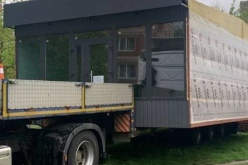 У Святошинському районі демонтували незаконний МАФ-гігант