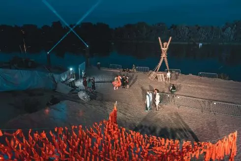 Техно и атмосфера Burning Man: фестиваль &laquo;Речной Рейв&raquo; объявил новые даты и программу