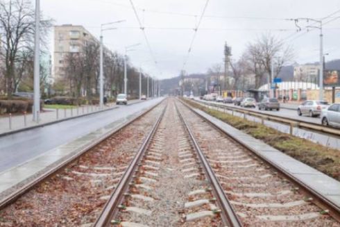 На вулиці Кирилівській відновлять рух трамваїв новими коліями: фото