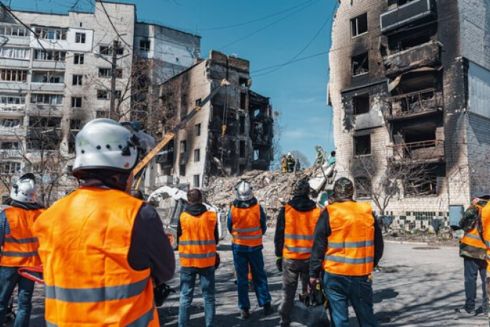 &laquo;Армія відновлення&raquo;: більше 1000 безробітних українців залучили до суспільно корисних робіт. Що потрібно робити