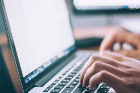 В Україні запустили платформу, яка допомагає шукати достовірну інформацію