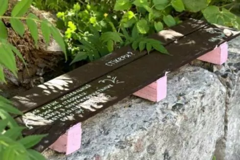 Активісти створюють вуличні меблі з використаних матеріалів й запрошують киян долучатися