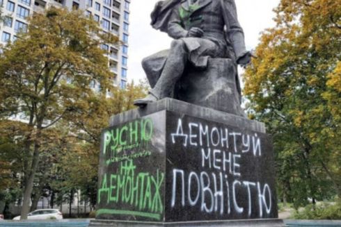 Пам'ятники Щорсу і Пушкіну позбавлять охоронного статусу: їх можна буде демонтувати