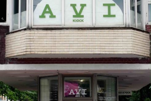 Біля Львівської площі запрацював Avi Kiosk із шаурмою від Алекса Купера