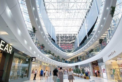 В Киеве с сегодняшнего дня заработал ТРЦ SkyMall