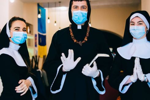 Безкоштовна кава і Церква Брауні: як київські заклади відреагували на карантин вихідного дня