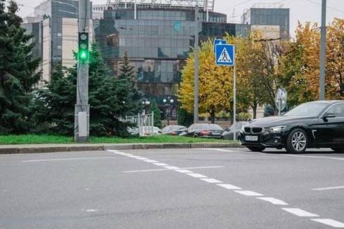 На Севастопольській площі облаштували пішохідний перехід