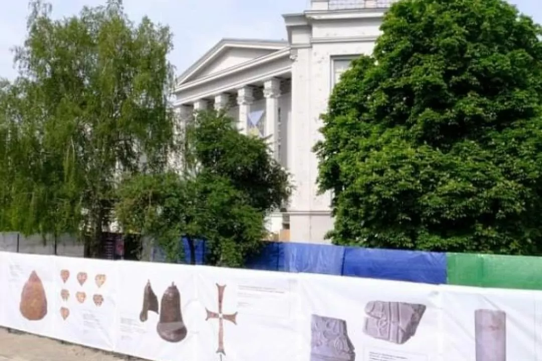 На місці знесеного &ldquo;храму-МАФу&rdquo; біля Десятинної церкви проведуть археологічні дослідження