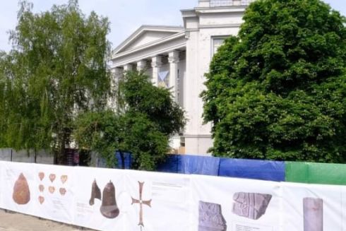 На місці знесеного “храму-МАФу” біля Десятинної церкви проведуть археологічні дослідження