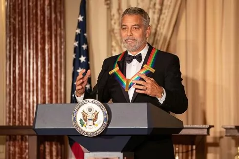 Джордж Клуні назвав погрози Трампа на адресу Ірану &laquo;воєнним злочином&raquo; &mdash; Білий дім відповів