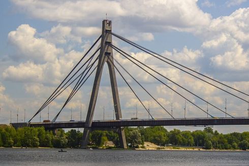 Більше половини мостів та шляхопроводів Києва визнані аварійними