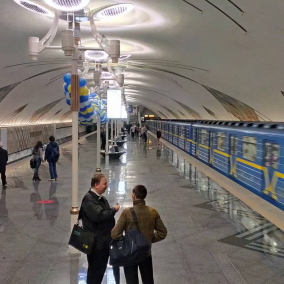 Станція метро «Теремки» перестала приймати жетони