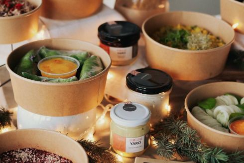 20+ сервісів доставки у Києві. Де замовляти ресторанні страви, овочі, фрукти та побутову хімію