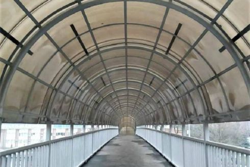 Пішохідний міст на Броварському проспекті відремонтували. Вперше за 36 років