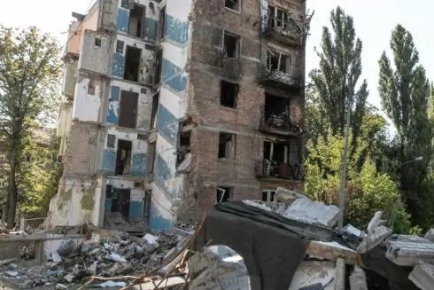 Зруйнований російською ракетою будинок на Сирці відновлять за кошти міського бюджету