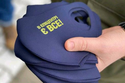 На открытии IKEA промоутеры раздавали бесплатные маски &laquo;Эпицентра&raquo;