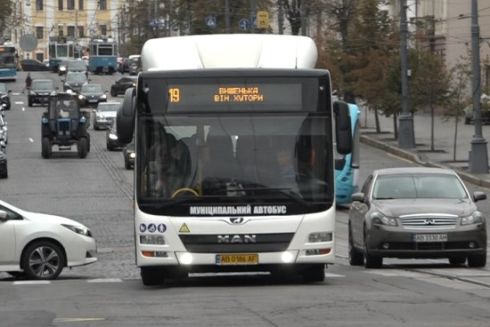 У Вінниці вийшли на маршрут екологічні автобуси, незалежні від блекаутів: фото