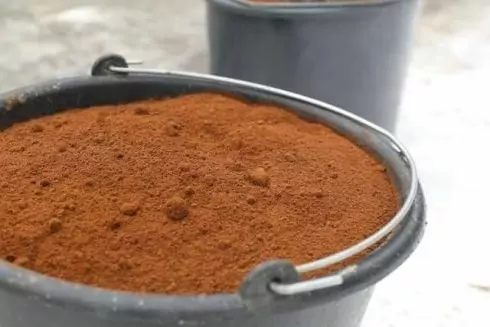 У Кракові переймають досвід Львова і використовують каву для боротьби з ожеледицею