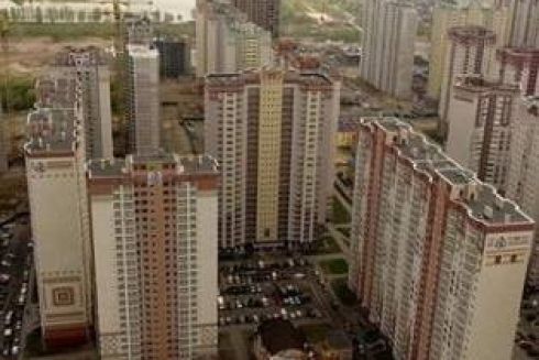 Киевсовет разорвал договор с застройщиком Осокорков. Он хотел построить 40 многоэтажек