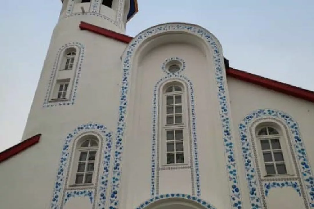 У Маріуполі росіяни планують &ldquo;переробити&rdquo; унікальний храм із петриківським розписом