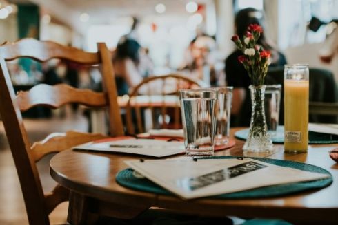 Понад 50 закладів у центрі Львова закриваються або виставлені на продаж: причина