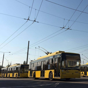 Киевляне просят, чтобы общественный транспорт работал до последнего рейса метро
