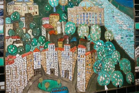 Фото: на автовокзалі на «Деміївській» відновили частину модерністської мозаїки