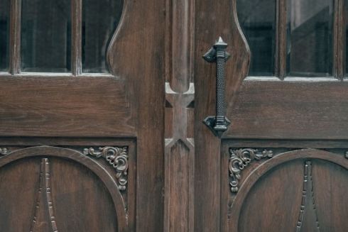 У Львові біля Краківського ринку відреставрували історичну браму