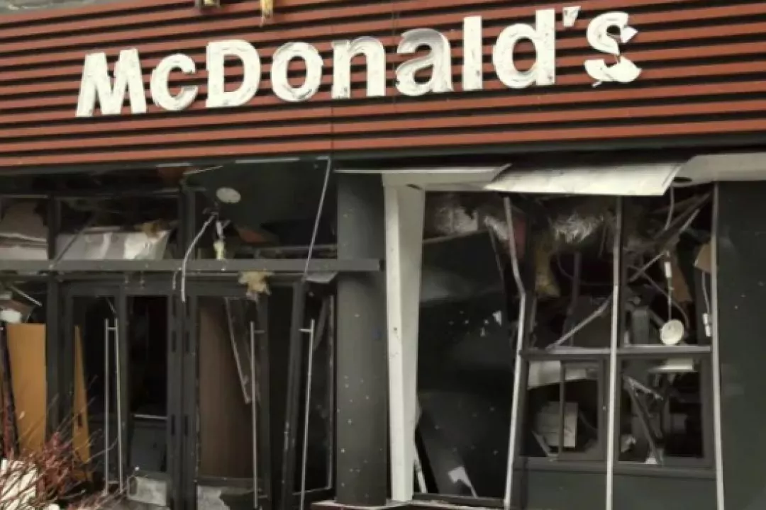 McDonald's на Лук'янівcькій, який постраждав від російського удару, відновлять протягом місяця
