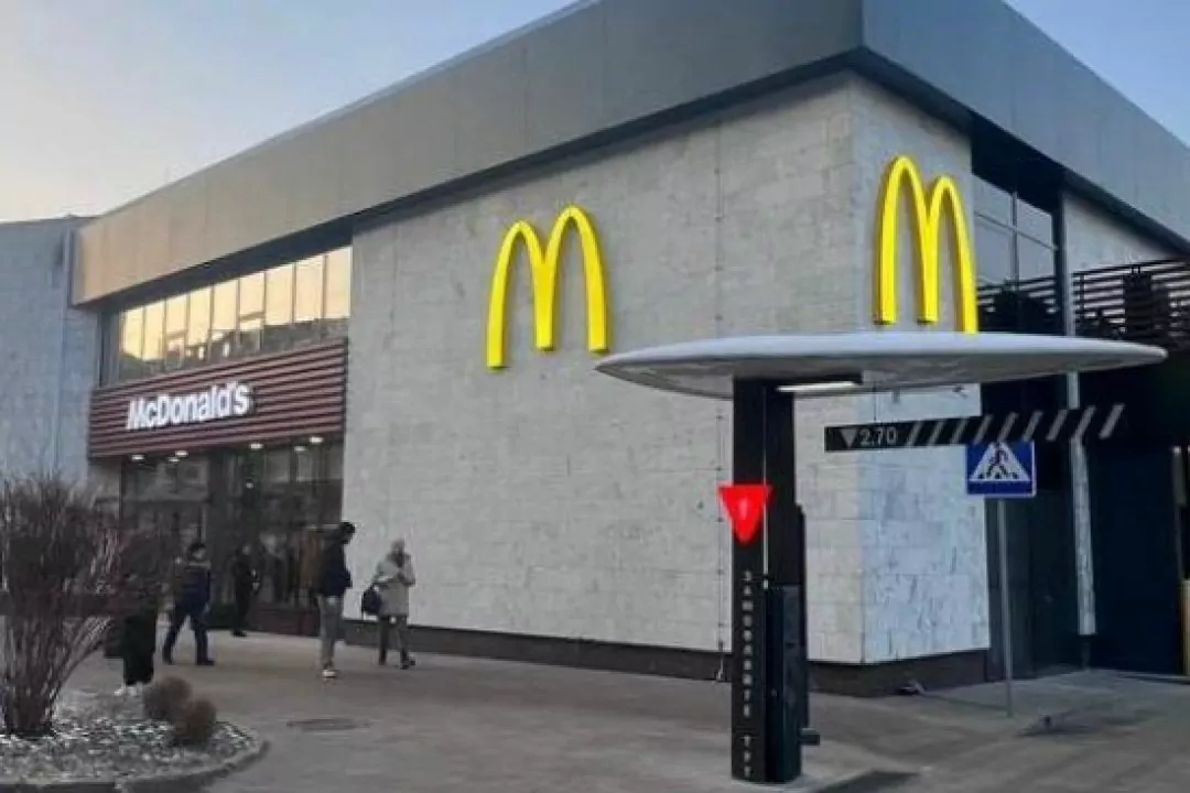 McDonald&rsquo;s на Лук&rsquo;янівці відновив роботу після ракетного удару
